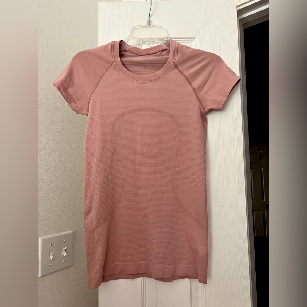 Lululemon Pink Swiftly Tech Size 4